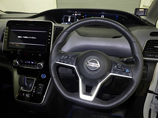 NISSAN SERENA 2020