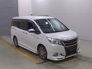 TOYOTA ESQUIRE 2016