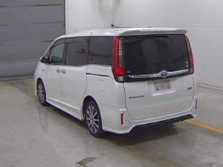 TOYOTA ESQUIRE 2016