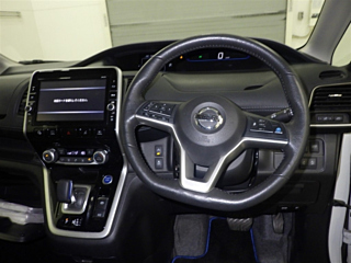 NISSAN SERENA 2019