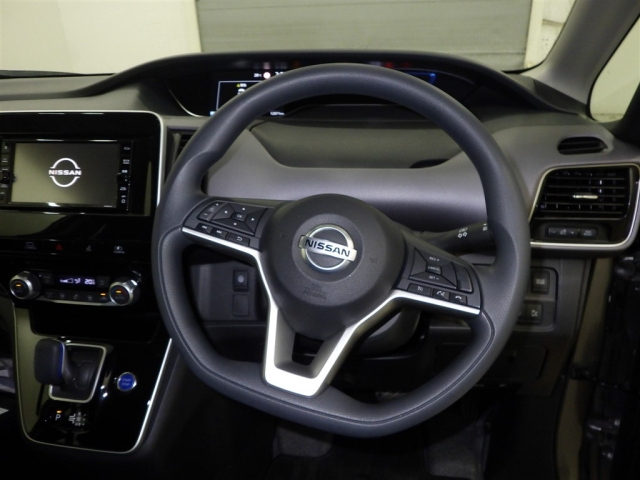 NISSAN SERENA 2020