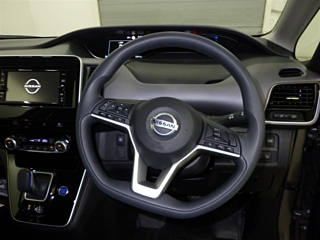 NISSAN SERENA 2020