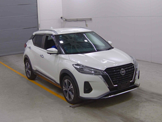 NISSAN KIX 2020