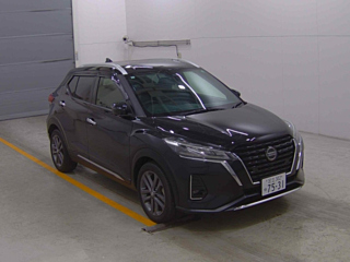 NISSAN KIX 2021