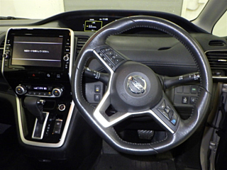 NISSAN SERENA 2017