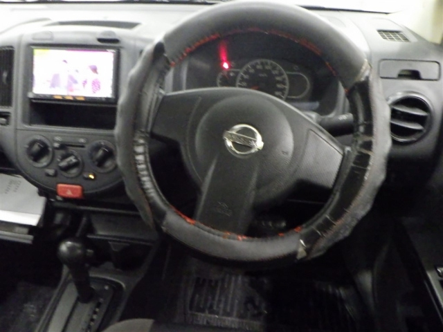 NISSAN AD 2018