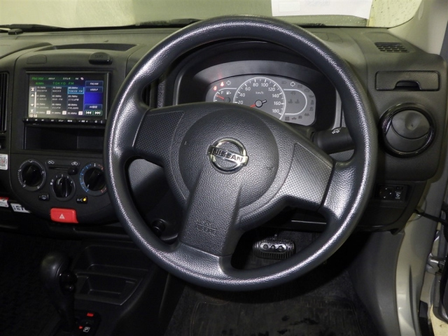 NISSAN AD 2020