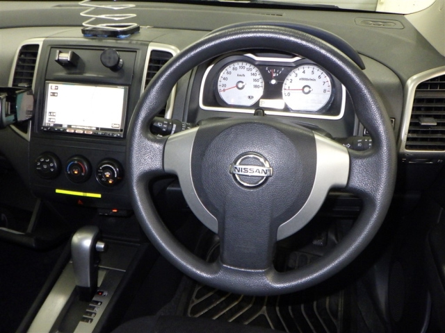 NISSAN WINGROAD 2010