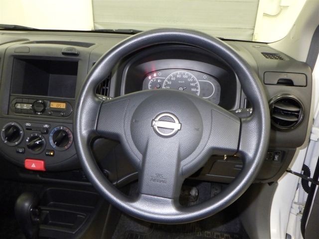 NISSAN AD 2023