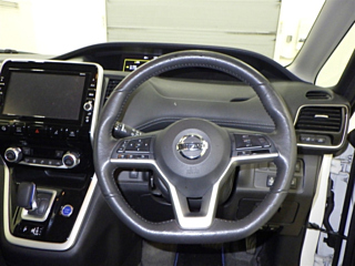 NISSAN SERENA 2018