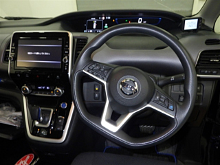 NISSAN SERENA 2018