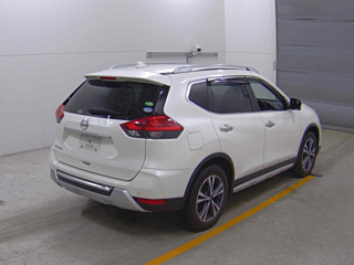 NISSAN X-TRAIL 2018