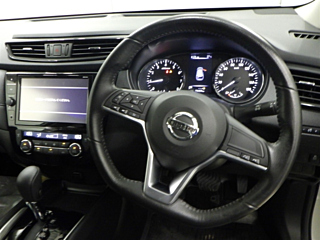NISSAN X-TRAIL 2018