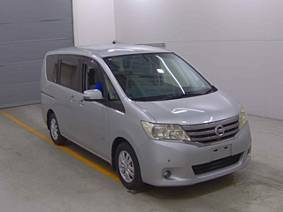 NISSAN SERENA 2013