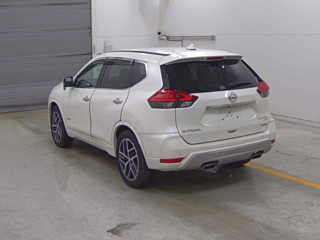 NISSAN X-TRAIL 2018