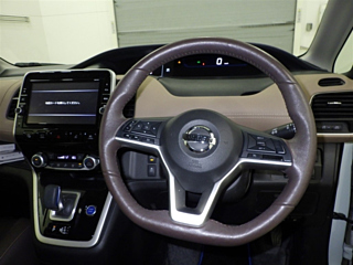 NISSAN SERENA 2018