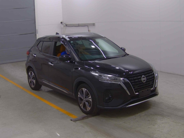 NISSAN KIX 2021
