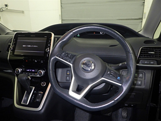 NISSAN SERENA 2017