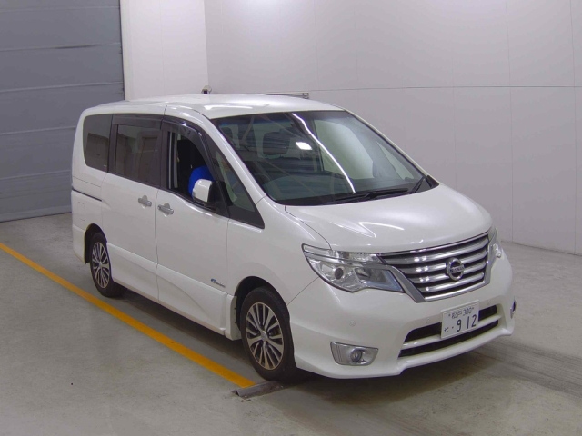 NISSAN SERENA 2015