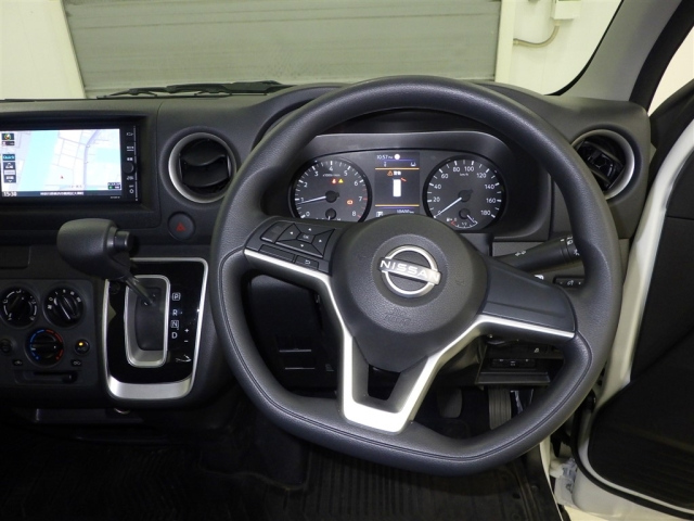 NISSAN CARAVAN VAN 2023