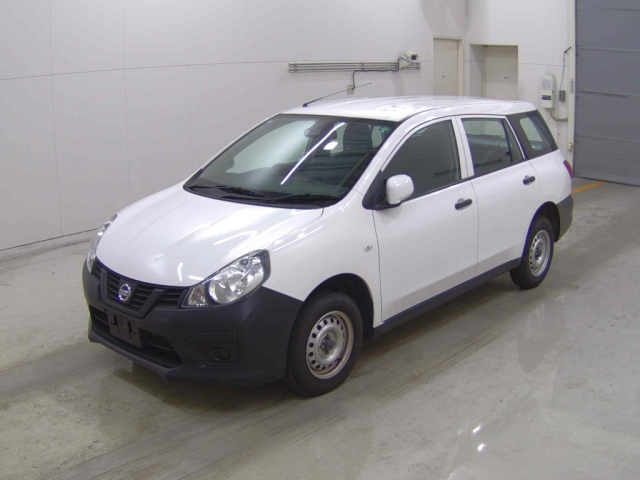 NISSAN AD 2020