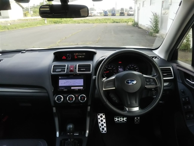 SUBARU FORESTER 2015