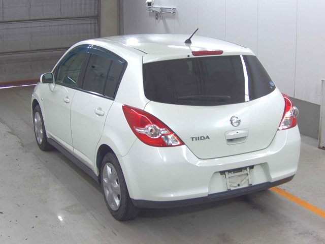 NISSAN TIIDA 2012