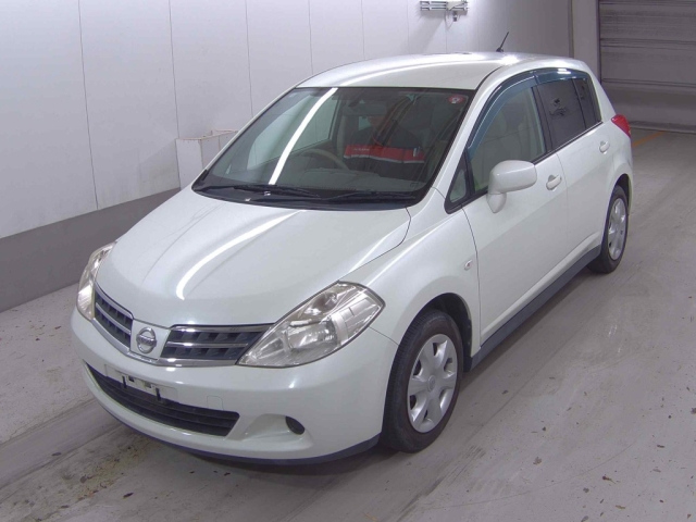 NISSAN TIIDA 2012