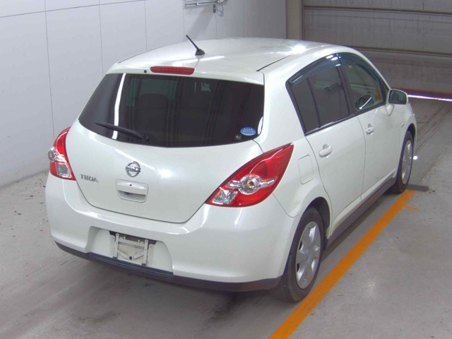NISSAN TIIDA 2012