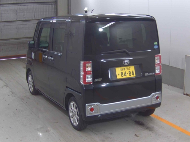 DAIHATSU WAKE 2015
