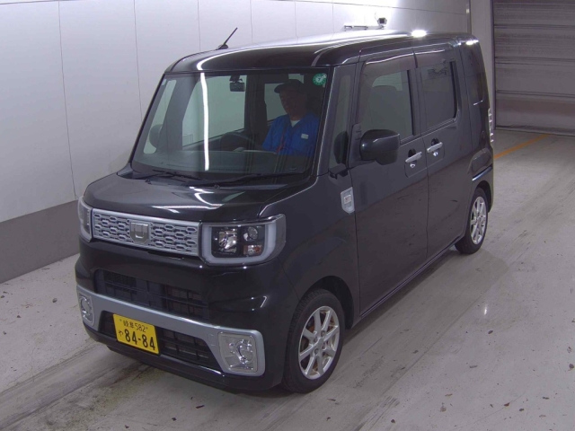 DAIHATSU WAKE 2015