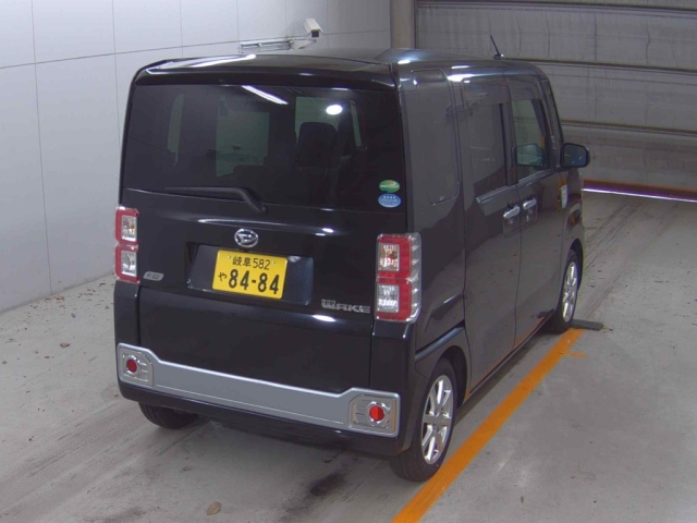 DAIHATSU WAKE 2015