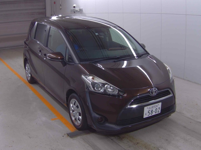 TOYOTA SIENTA 2016
