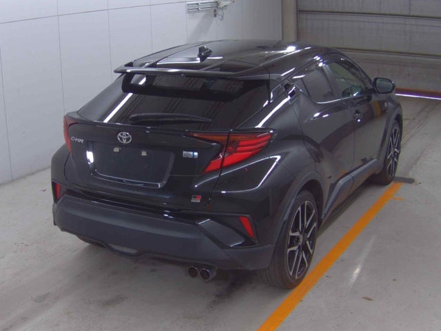 TOYOTA C-HR 2021
