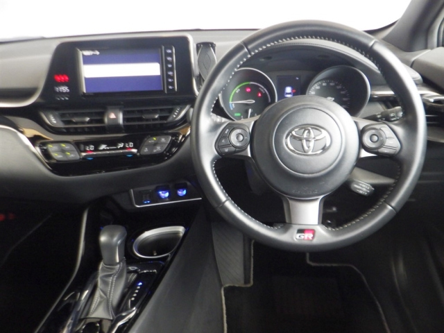 TOYOTA C-HR 2021