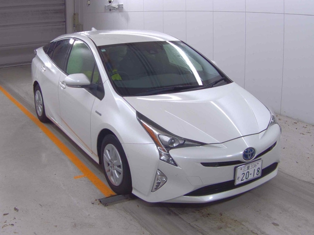 TOYOTA PRIUS 2018