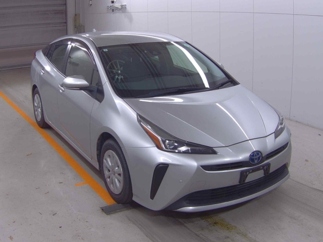 TOYOTA PRIUS 2021