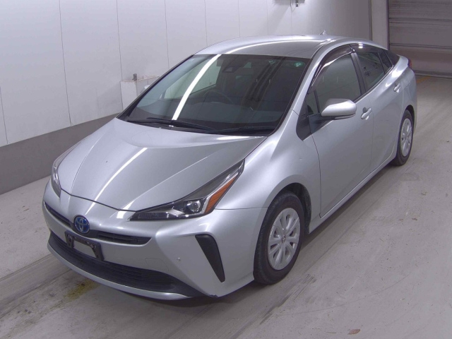TOYOTA PRIUS 2021