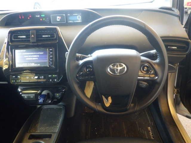 TOYOTA PRIUS 2021