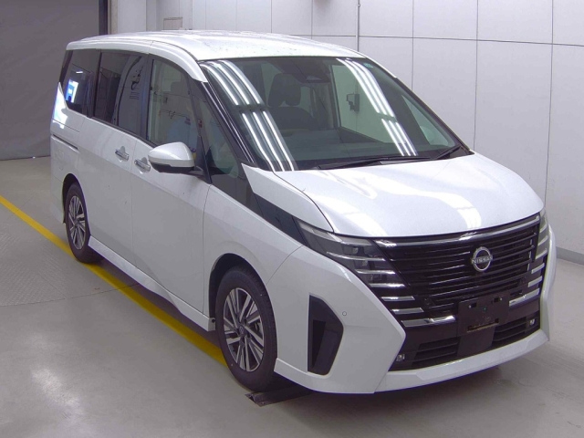 NISSAN SERENA 2023