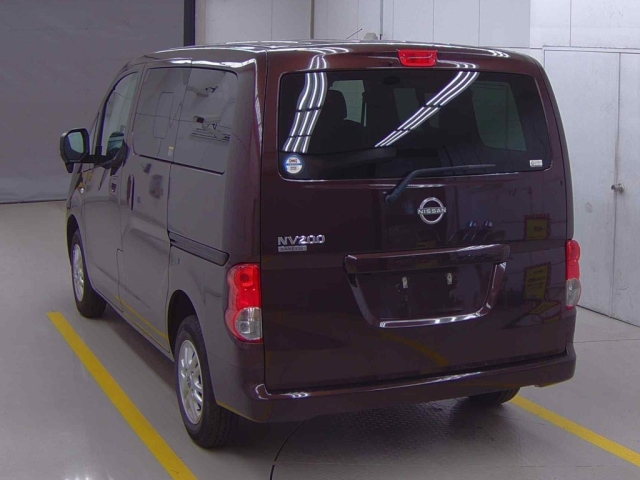 NISSAN NV200 2022