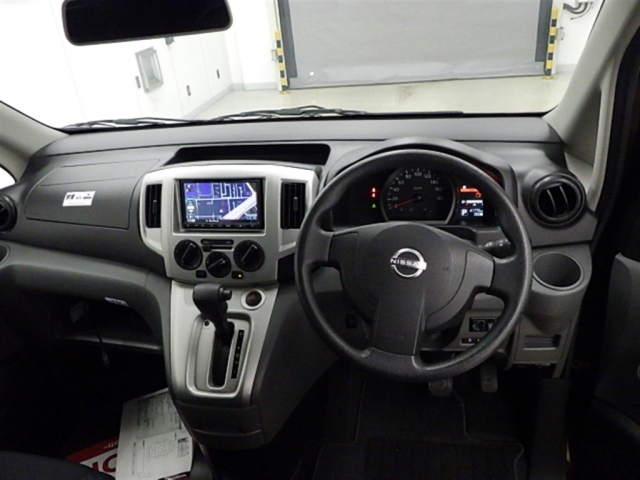 NISSAN NV200 2022