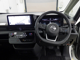 NISSAN SERENA 2023