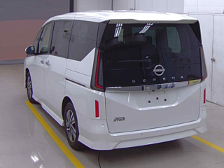 NISSAN SERENA 2023