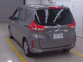 HONDA FREED 2023