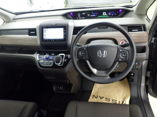 HONDA FREED 2023