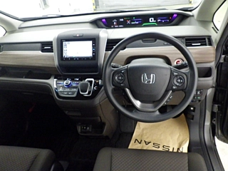 HONDA FREED 2023
