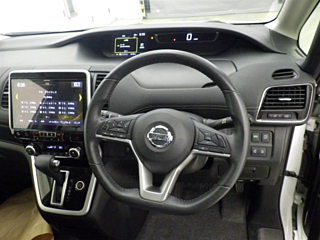 NISSAN SERENA 2018