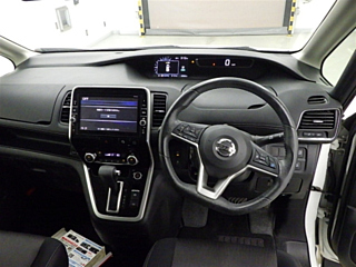 NISSAN SERENA 2017