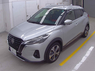 NISSAN KIX 2021